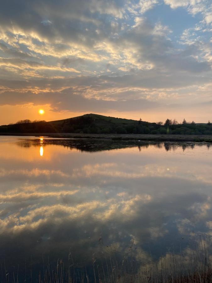 Westport Coastal Lodge ภายนอก รูปภาพ